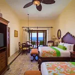 Luxurious Family Suite At Cabo San Lucas