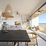 Stunning 2Br Ph With Views And Private Rooftop