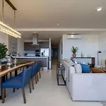 Wonderful 2Br Condo With Ocean And Arch Views