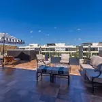 Penthouse With Private Jacuzzi And 4 Bedrooms