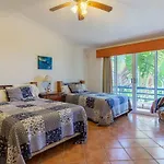 Villa Calafia Spacious Home W Private Tennis