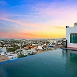 Ocean Views 1-Bdrm Condo W-Pool