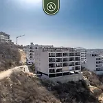 New 2 Bedroom Condo With Private Terrace - Bbq