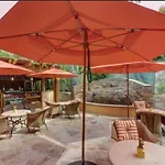 2 Bd 5-Star Beachfront Paradise