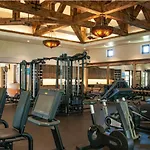 4Bd 2-Level Penthouse 5-Star Beachfront Paradise.