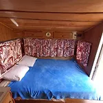 Peaceful And Cozy Camper In The City Center With Private Patio
