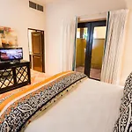 Hacienda Beach Club&Residences