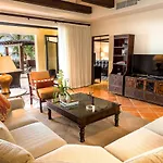 Hacienda Beach Club&Residences