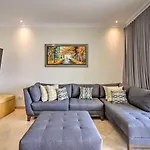 Modern Condo With Jetted Tub, Balcony And Ocean View!