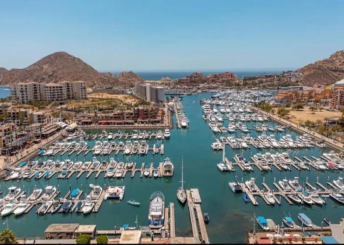 Amazing Cabo Marina Condo With Private Jacuzzi