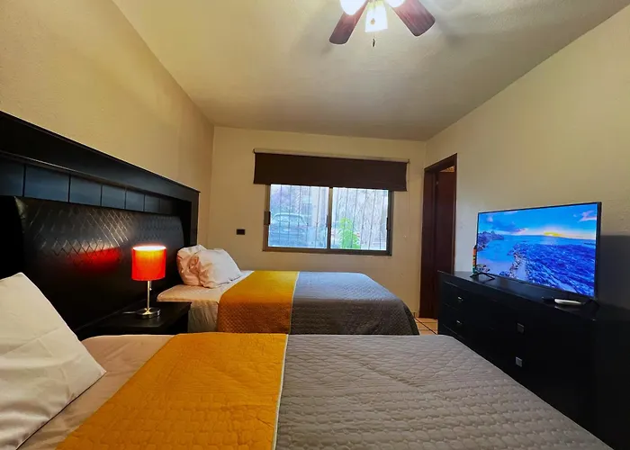 Casa Revolucion: 2Br/2Ba Casita Close To Downtown With Private Parking