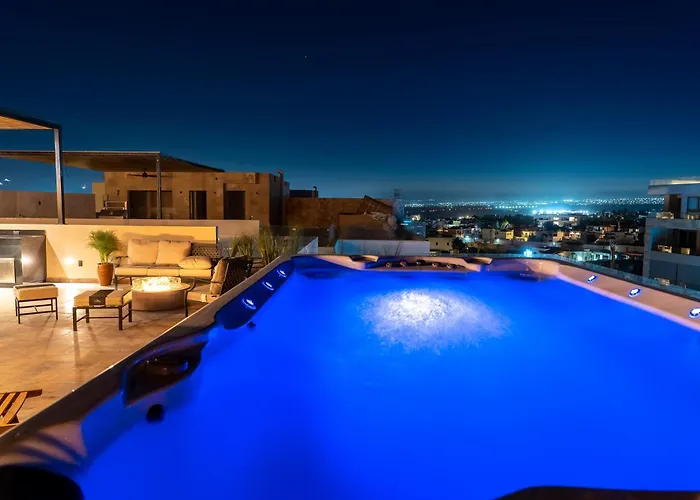 Brand New Luxury Ph With Private Pool And Views