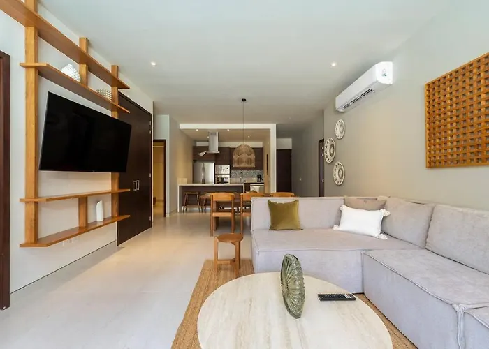 Vista Vela 3 With 3Br/3Bath Condo