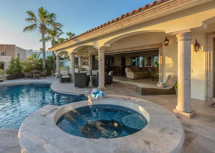 Cabo Hacienda With Private Pool And Rooftop Terrace!