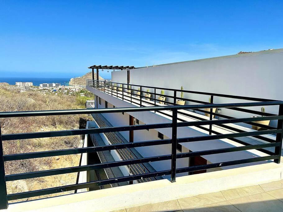 Apartamento New Deluxe 2br-2bth, 2 King Beds, 1 Gig - Speed Wi-fi, Pool, Huge Patio, Close To The Beach, Marina And Night Life.