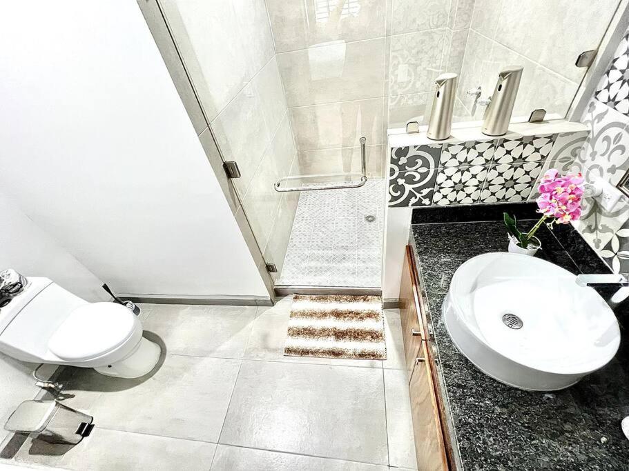 New Deluxe 2br-2bth, 2 King Beds, 1 Gig - Speed Wi-fi, Pool, Huge Patio, Close To The Beach, Marina And Night Life. * Cabo San Lucas