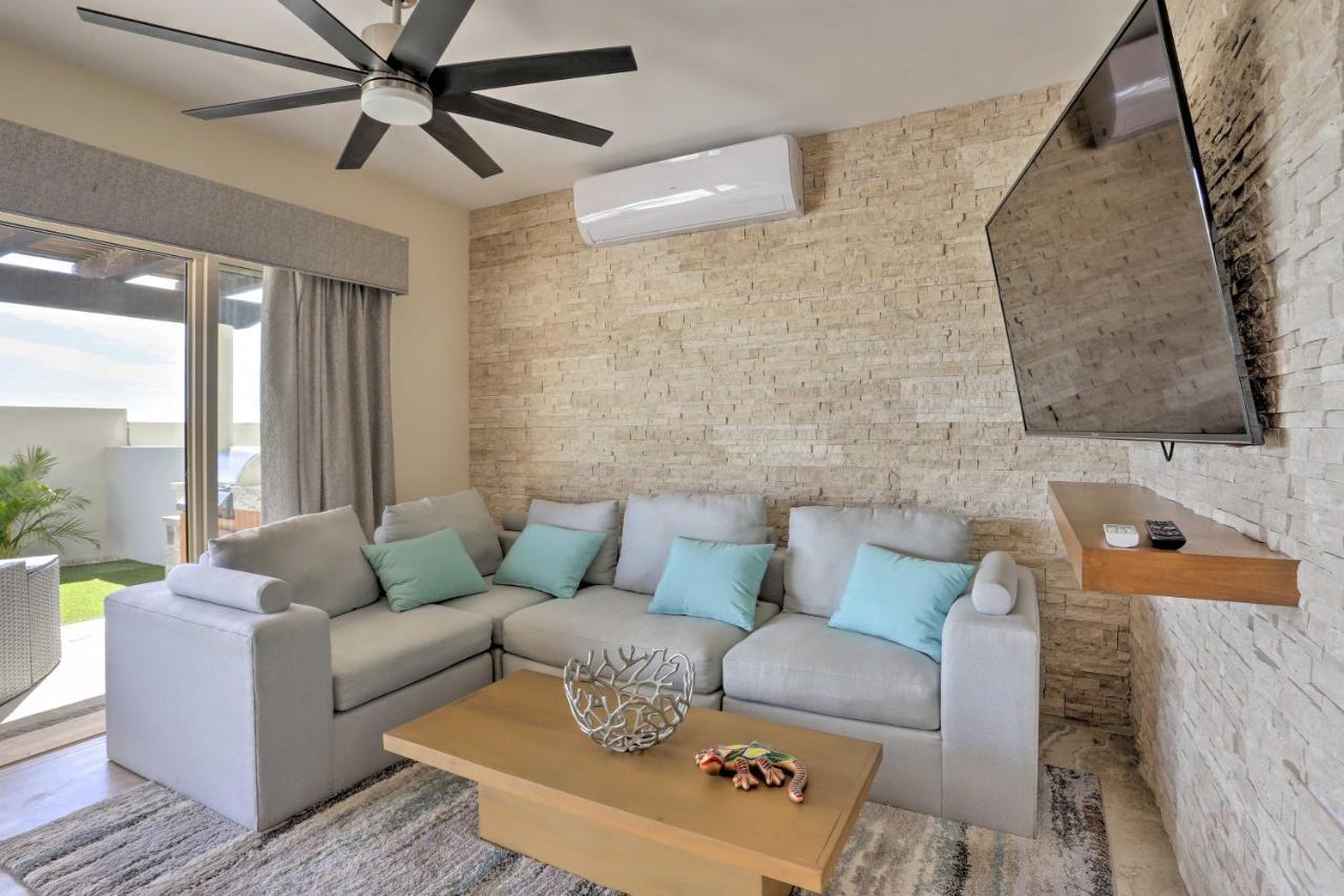 Сasa de vacaciones Luxe Cabo Casa With Own Rooftop Patio And Pool Access!