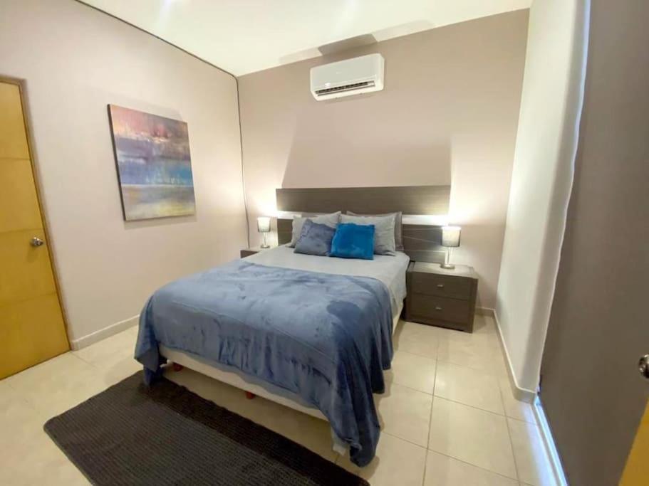 Moderno De 1 Rec Con Alberca 5 Mins A Playa 103b Apartment