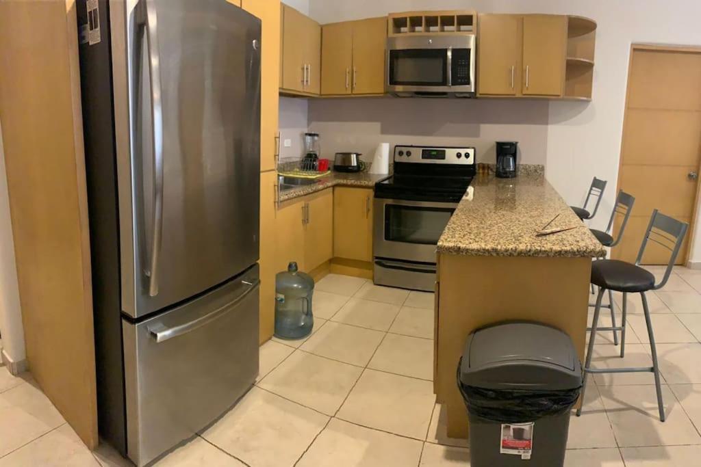 Apartment Moderno De 1 Rec Con Alberca 5 Mins A Playa 103b
