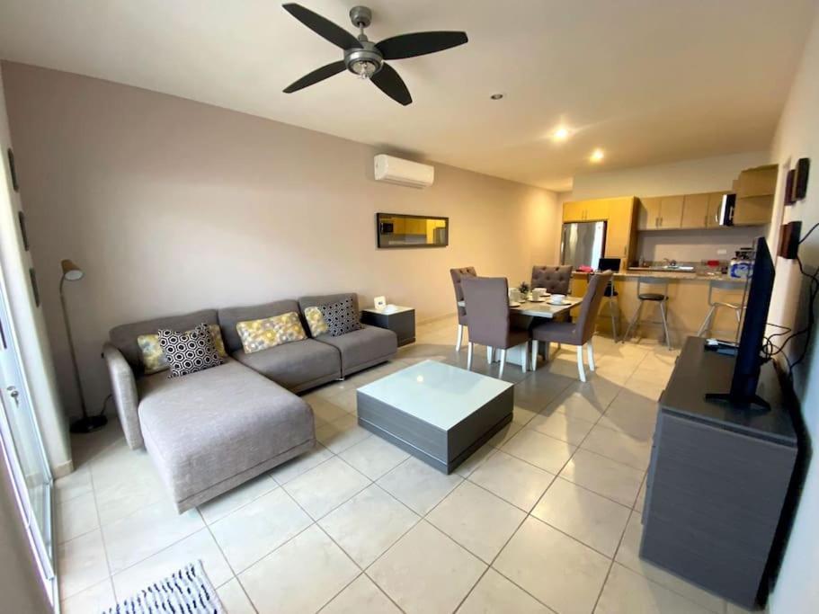 Moderno De 1 Rec Con Alberca 5 Mins A Playa 103b * Cabo San Lucas