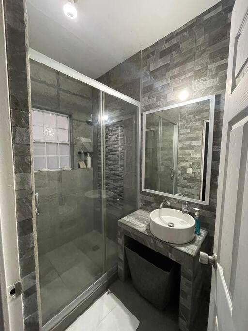 Departamento En 1er Piso 2 Bdr 2bath Tezal *