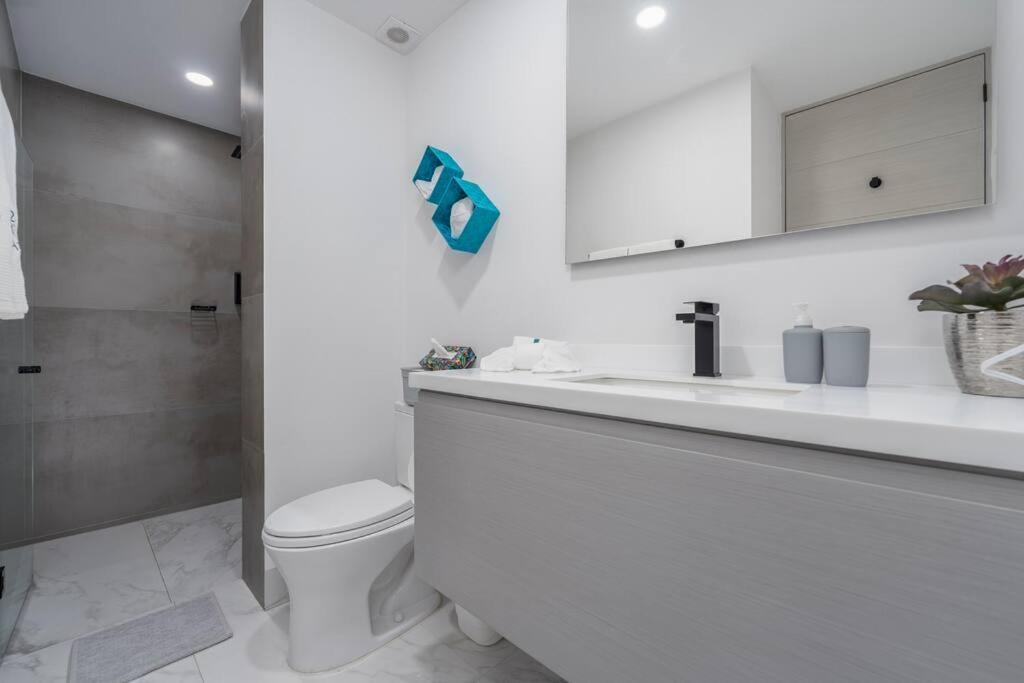 Casa Sueno - Modern, Spacious & Luxurious Brand New Apartment *