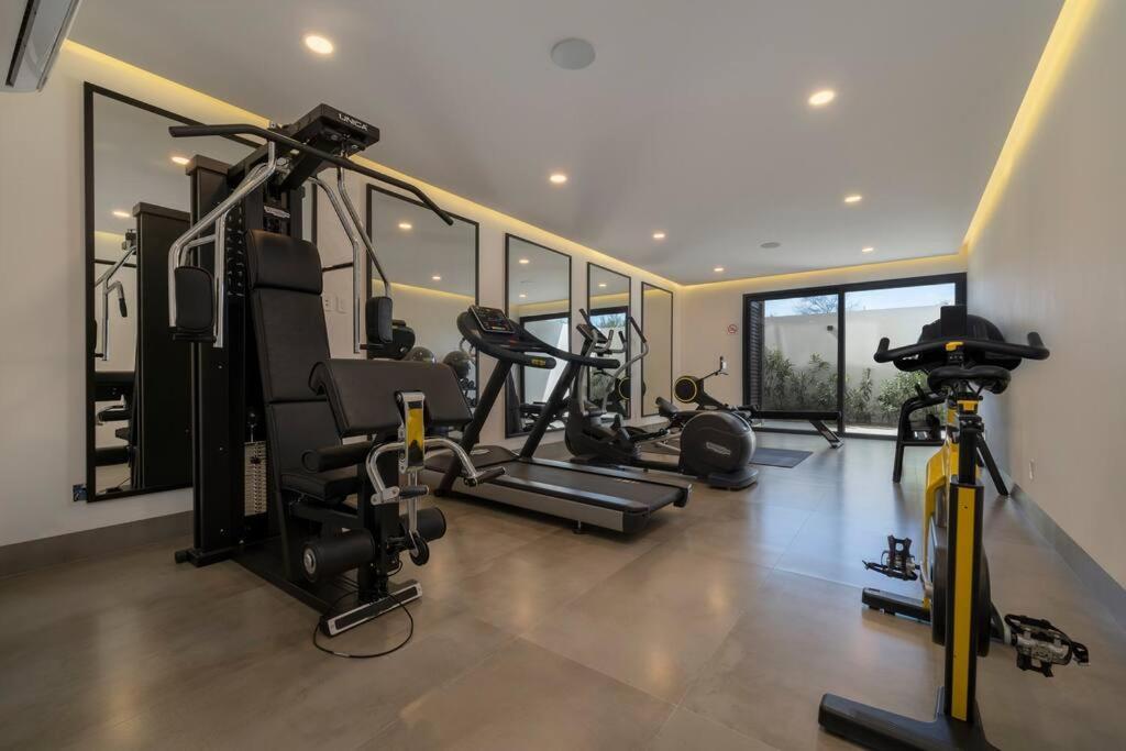 Casa Sueno - Modern, Spacious & Luxurious Brand New Apartment