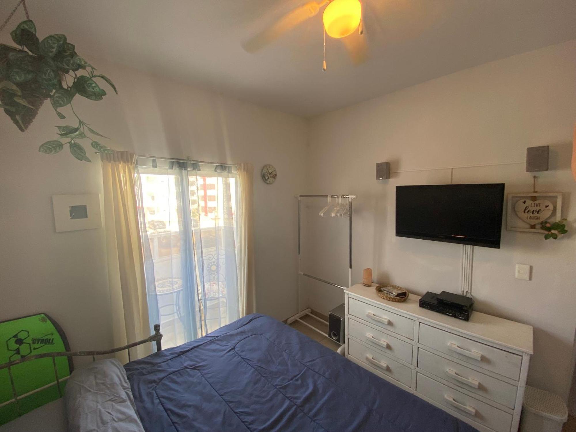 Modern 1-bedroom In Apartment *