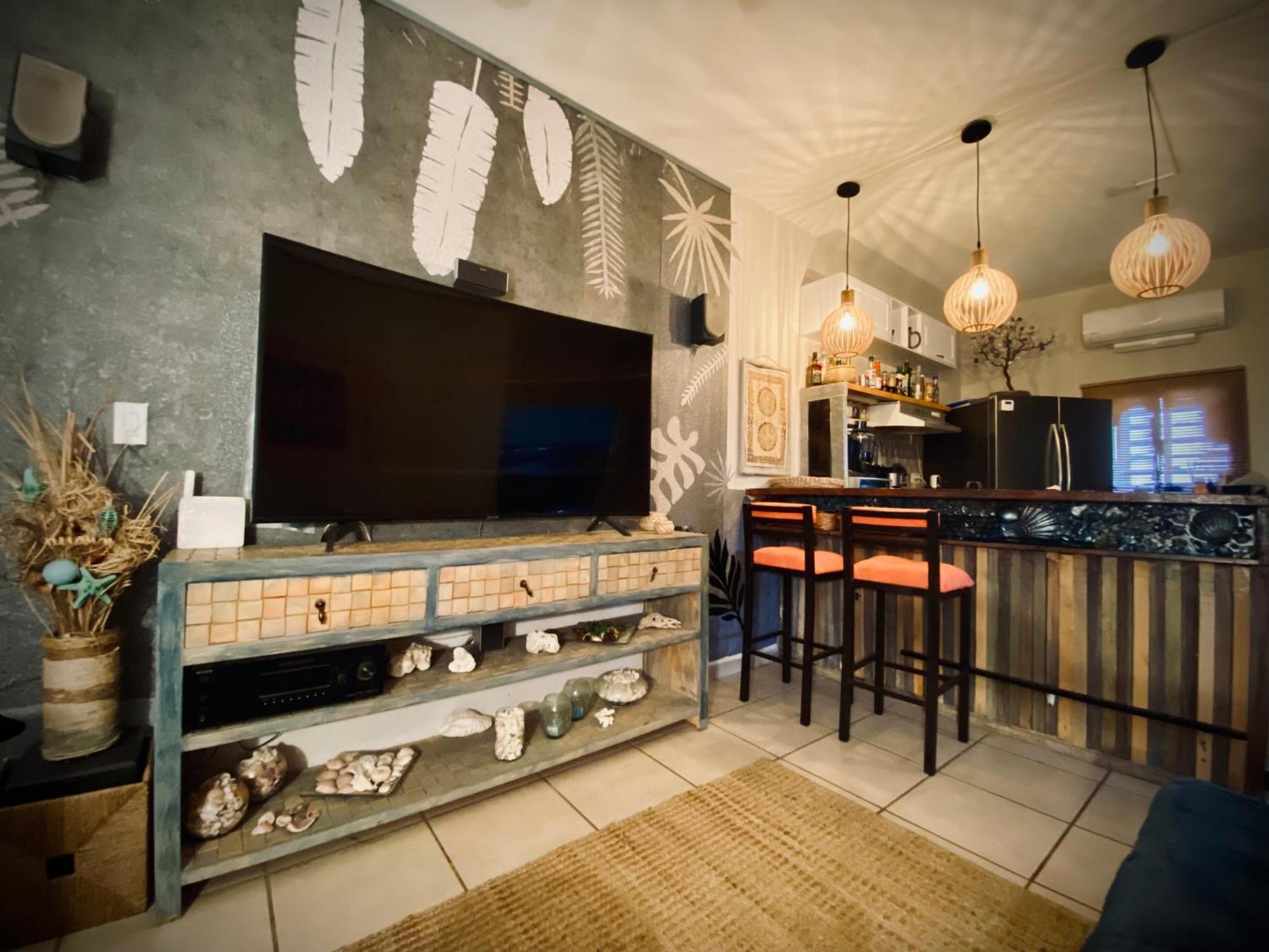 Modern 1-bedroom In Apartment