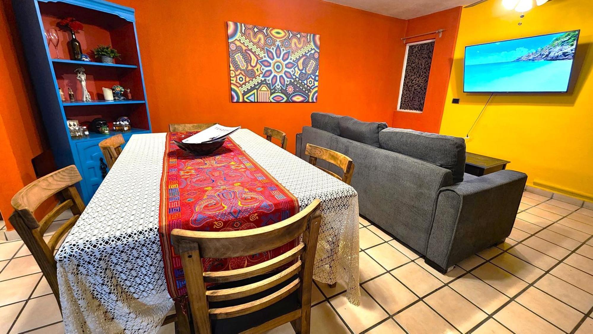 Casa Revolucion: 2br/2ba Casita Close To Downtown With Private Parking Cabo San Lucas