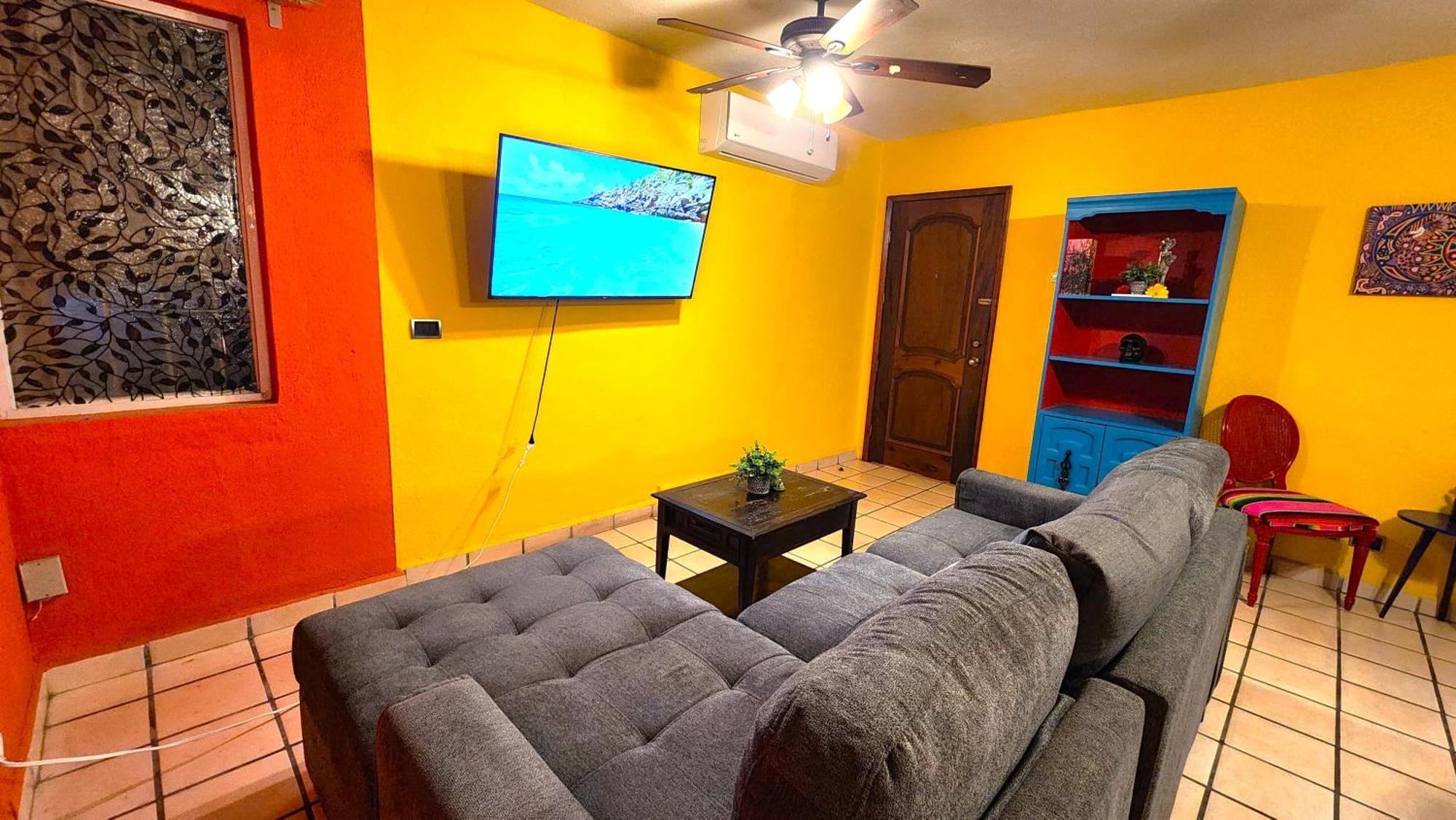 Casa Revolucion: 2br/2ba Casita Close To Downtown With Private Parking Cabo San Lucas