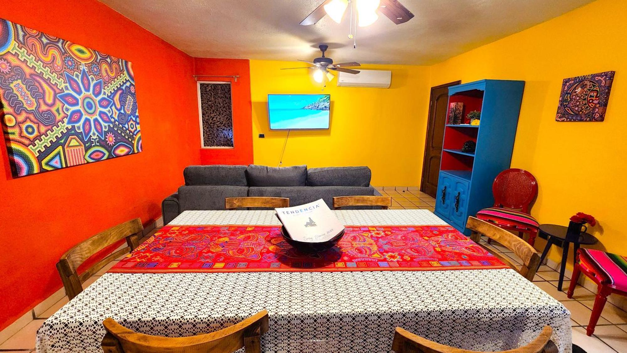 Apartment Casa Revolucion: 2br/2ba Casita Close To Downtown With Private Parking *