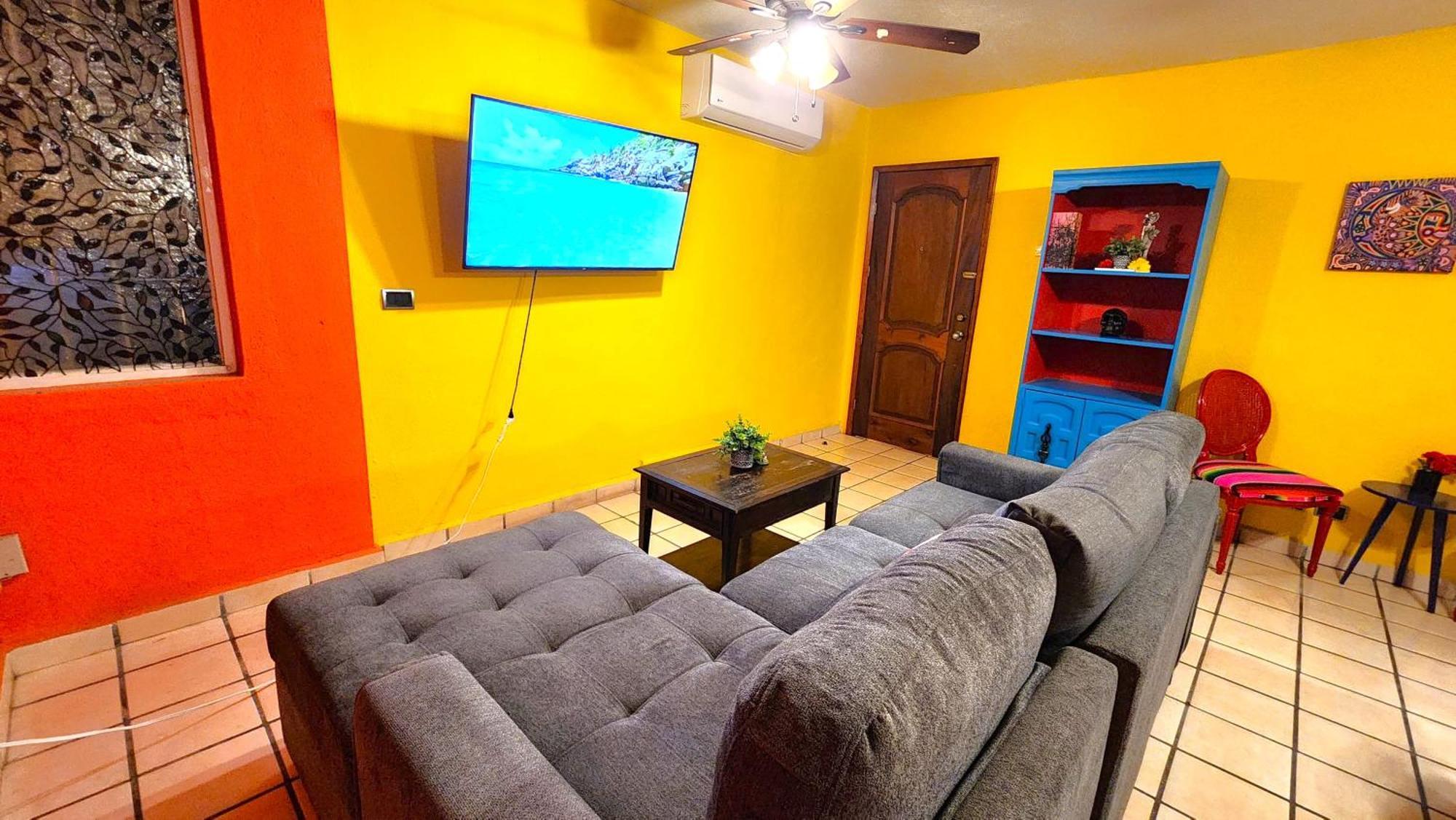 Casa Revolucion: 2br/2ba Casita Close To Downtown With Private Parking * Cabo San Lucas