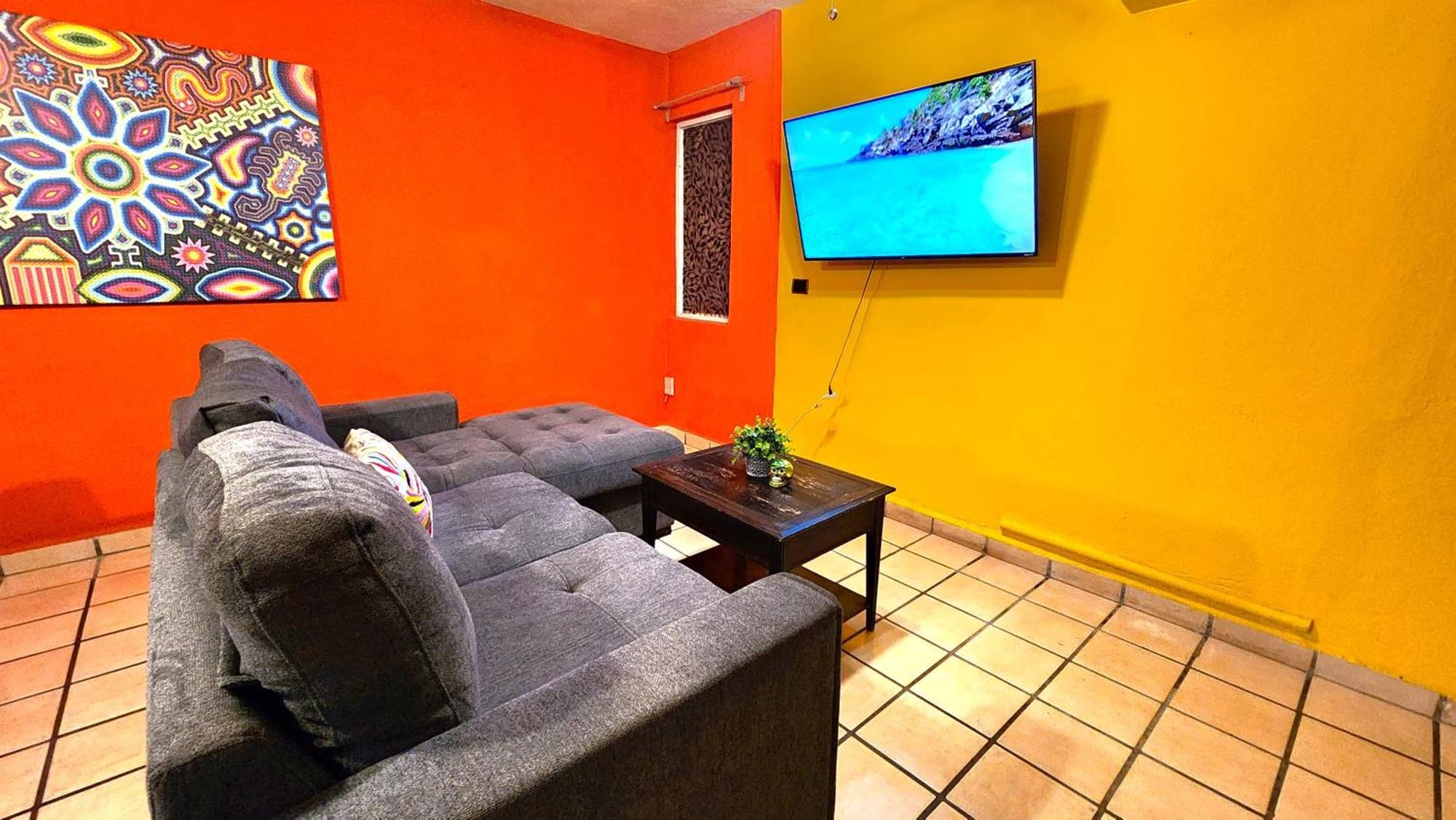 Apartment Casa Revolucion: 2br/2ba Casita Close To Downtown With Private Parking Cabo San Lucas