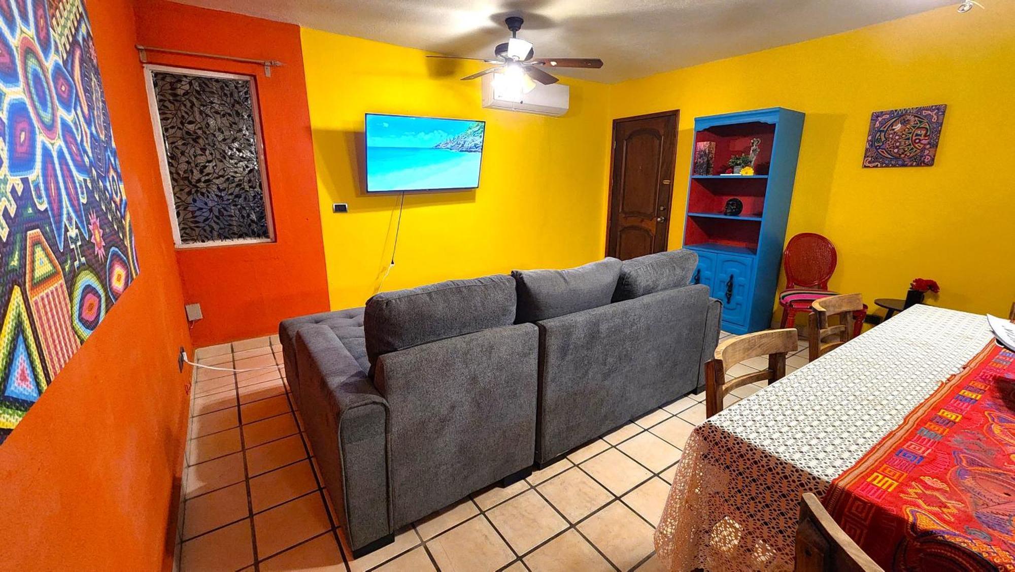 Casa Revolucion: 2br/2ba Casita Close To Downtown With Private Parking Cabo San Lucas