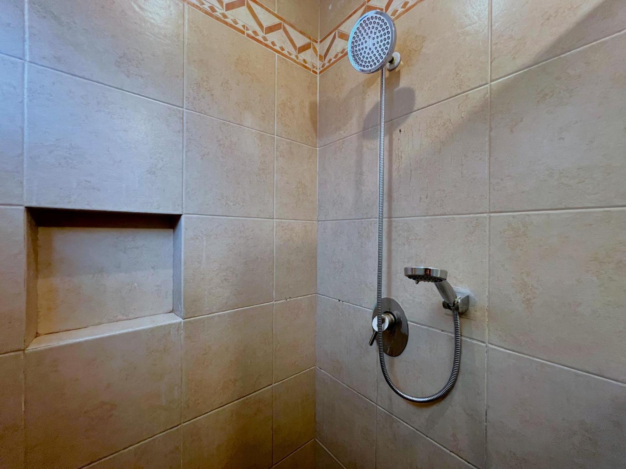 Casa Revolucion: 2br/2ba Casita Close To Downtown With Private Parking Apartment Cabo San Lucas