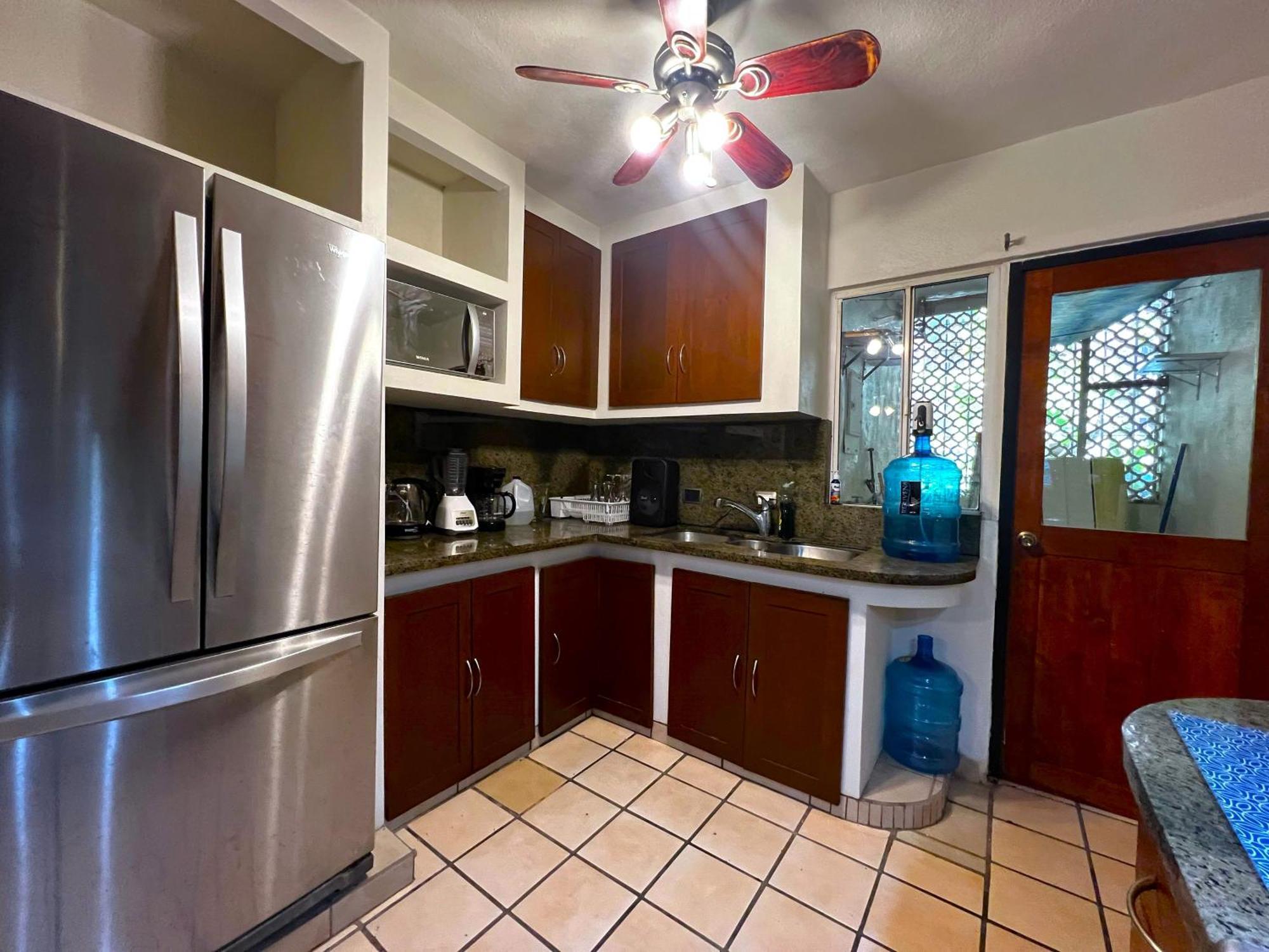 Casa Revolucion: 2br/2ba Casita Close To Downtown With Private Parking Apartment Cabo San Lucas