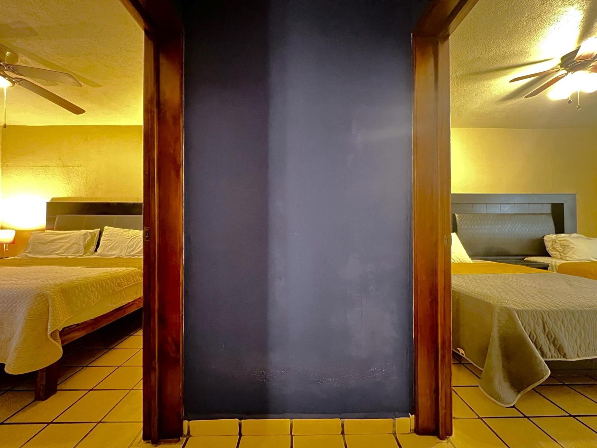 Casa Revolucion: 2br/2ba Casita Close To Downtown With Private Parking Cabo San Lucas