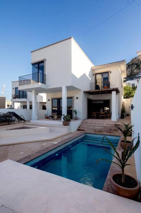 Casa Gallo, Heated Pool, Exclusive & Great Location Holiday home