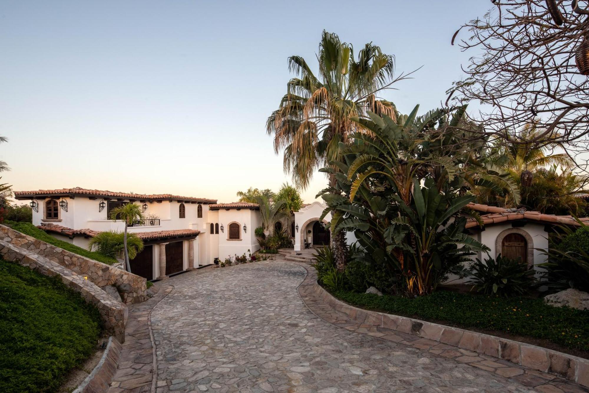 Casa Costa Villa *