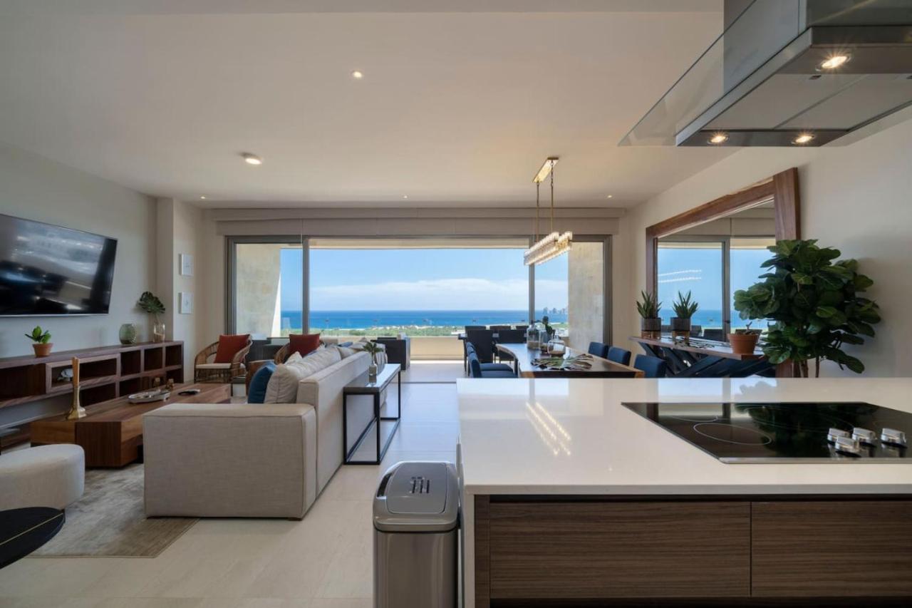 Wonderful 2br With Ocean And Arch Views
