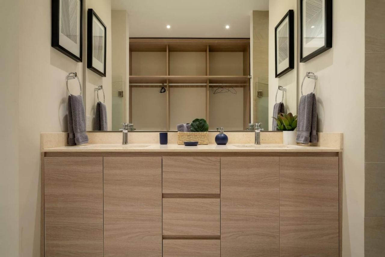 Stunning 2br Ocean View At Vista Vela Ii
