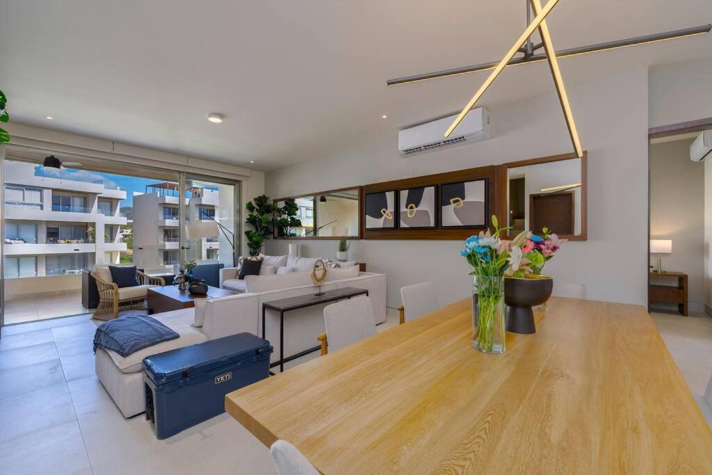 Penthouse With Private Jacuzzi And 4 Bedrooms *