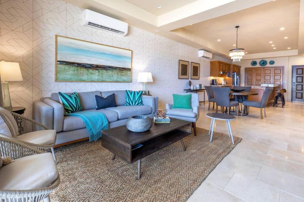 Apartment Breathtaking Ocean Views And Access Resorts! *