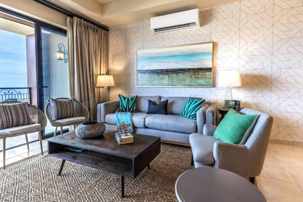 Breathtaking Ocean Views And Access Resorts!