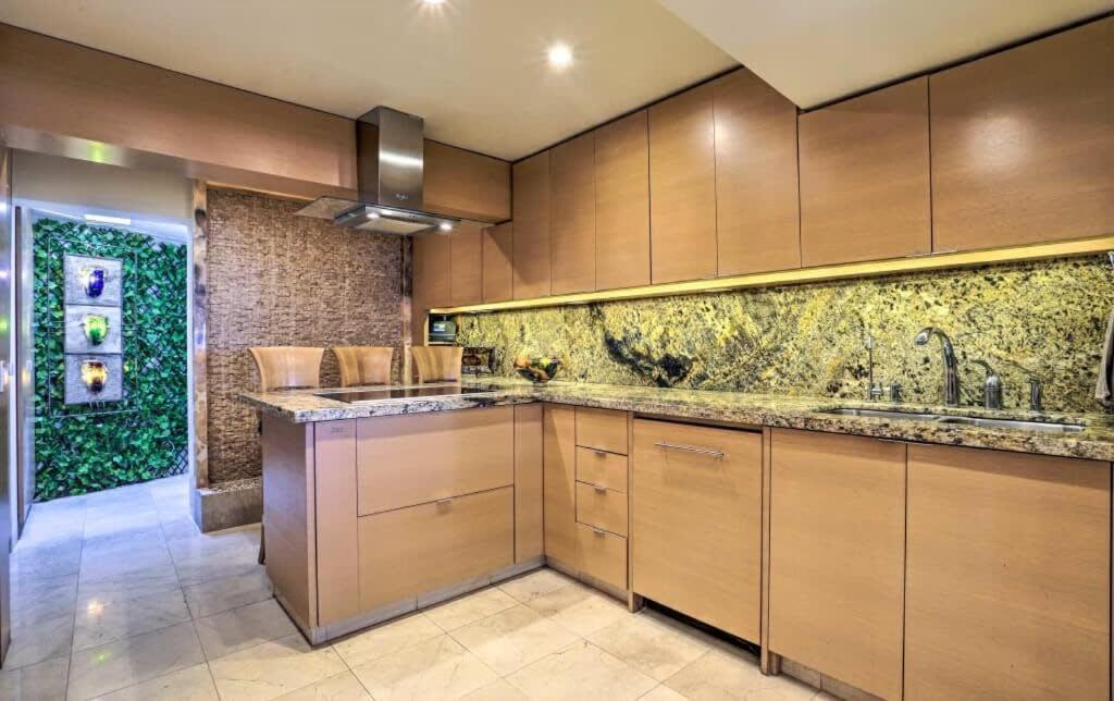 Holiday home Unit 135 - Beachfront Heaven Ocean Front At Terrasol