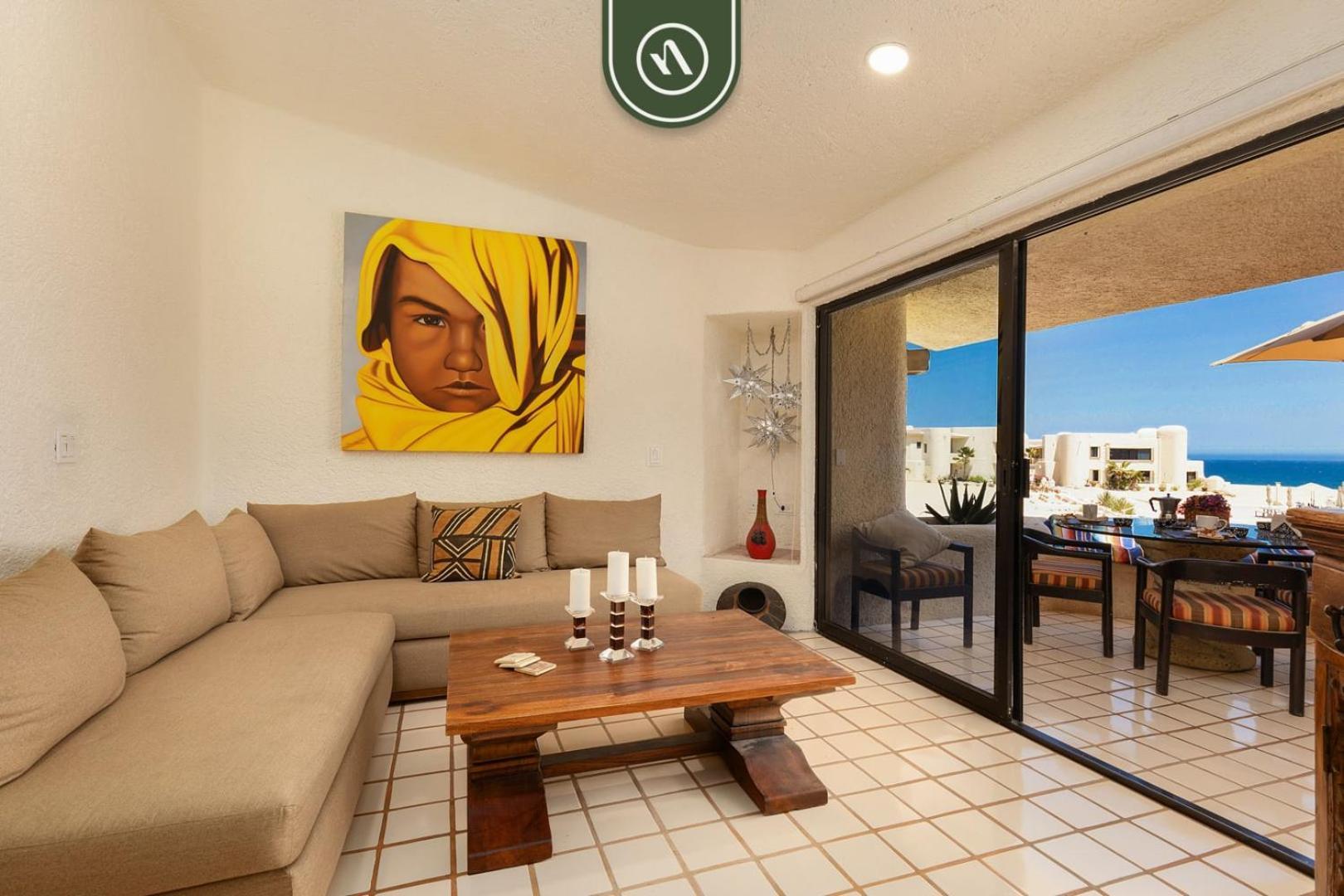 Mexican-style 3 Bedroom - Oceanfront Pool - Apartment