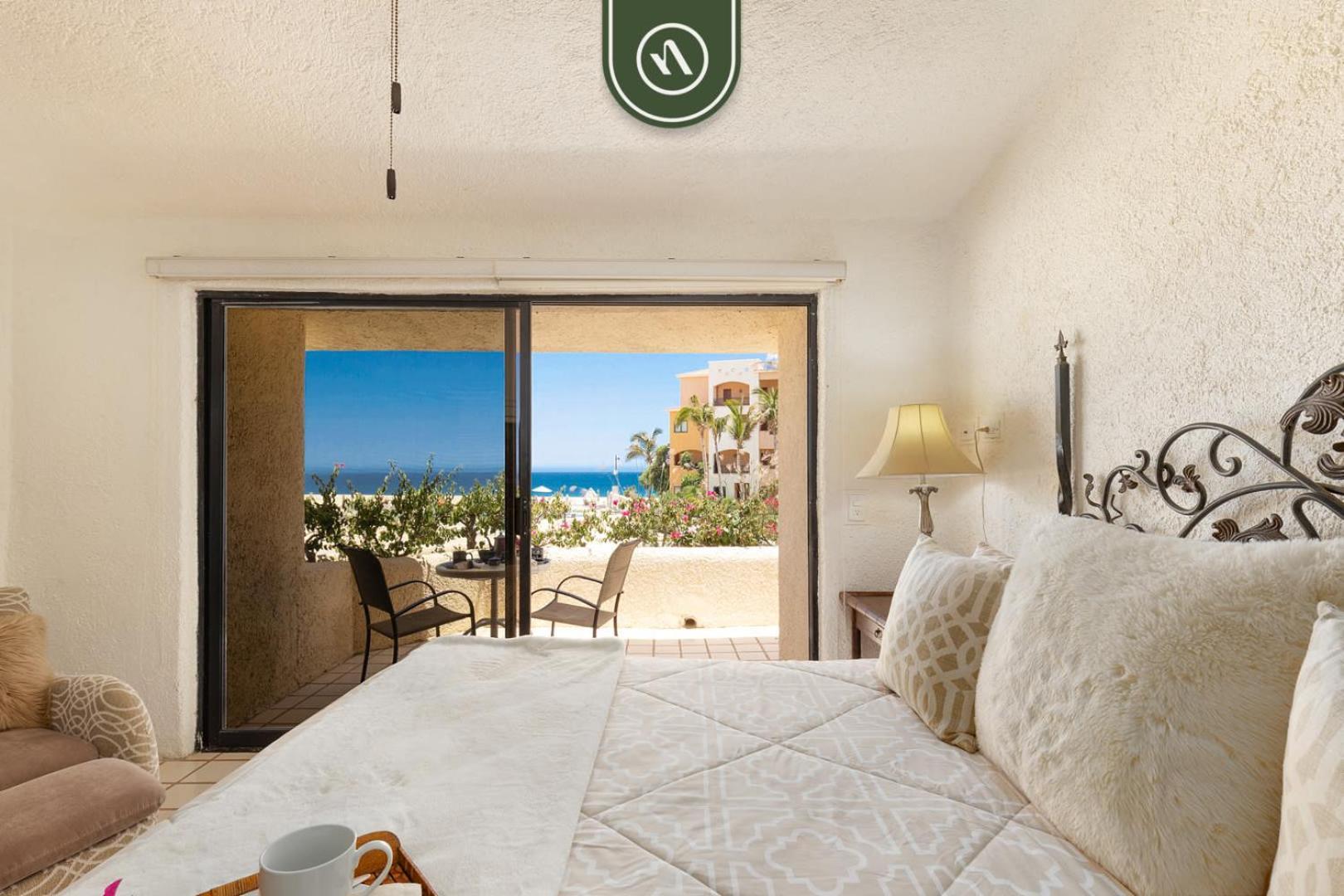 Apartment Mexican-style 3 Bedroom - Oceanfront Pool - *