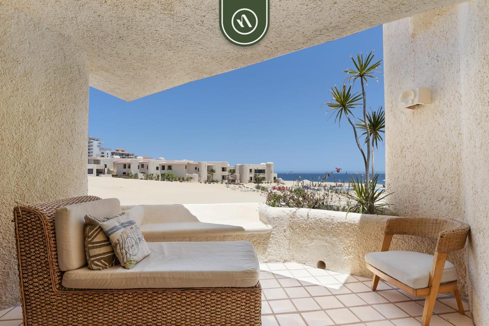 Apartment Mexican-style 3 Bedroom - Oceanfront Pool -