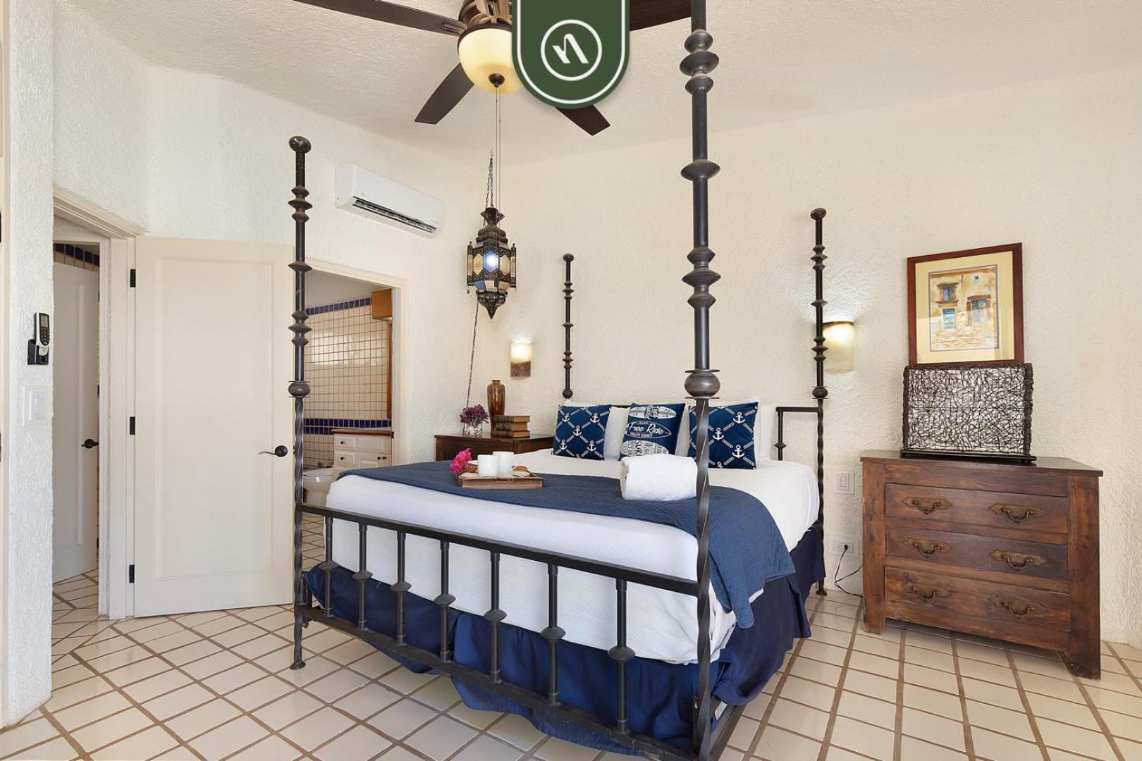 Mexican-style 3 Bedroom - Oceanfront Pool - Apartment
